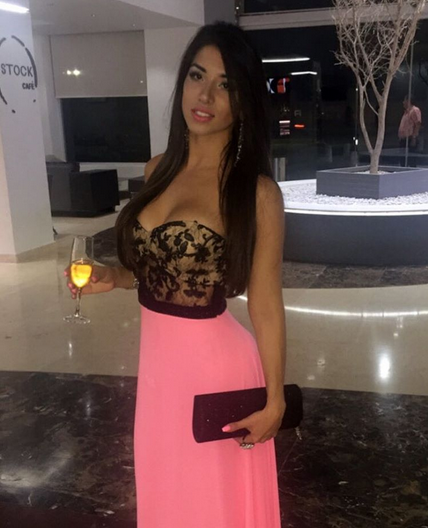 Paola Sasso la sexy conductora de Televisa Deportes Página 2 de 3