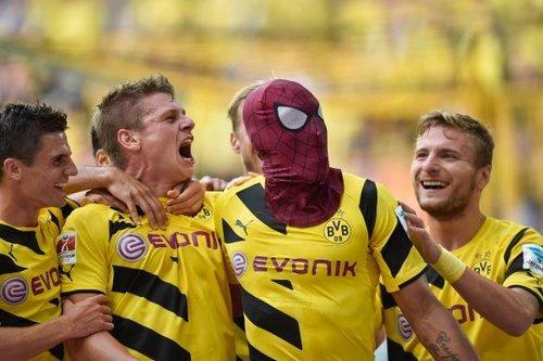 Aubameyang se pone máscara de Spiderman; Dortmund gana - Futbol Sapiens