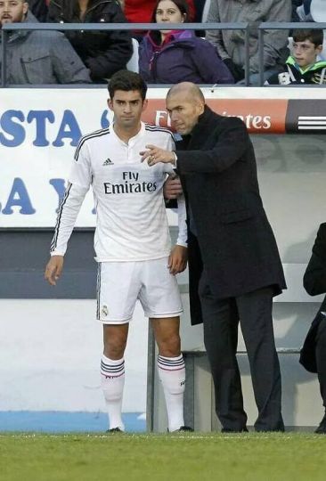 Zinedine Zidane Debuta A Su Hijo - Futbol Sapiens