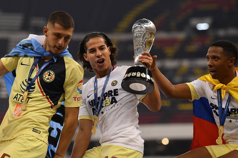 Resultado de imagen para DIEGO LAINEZ AMERICA CAMPEON