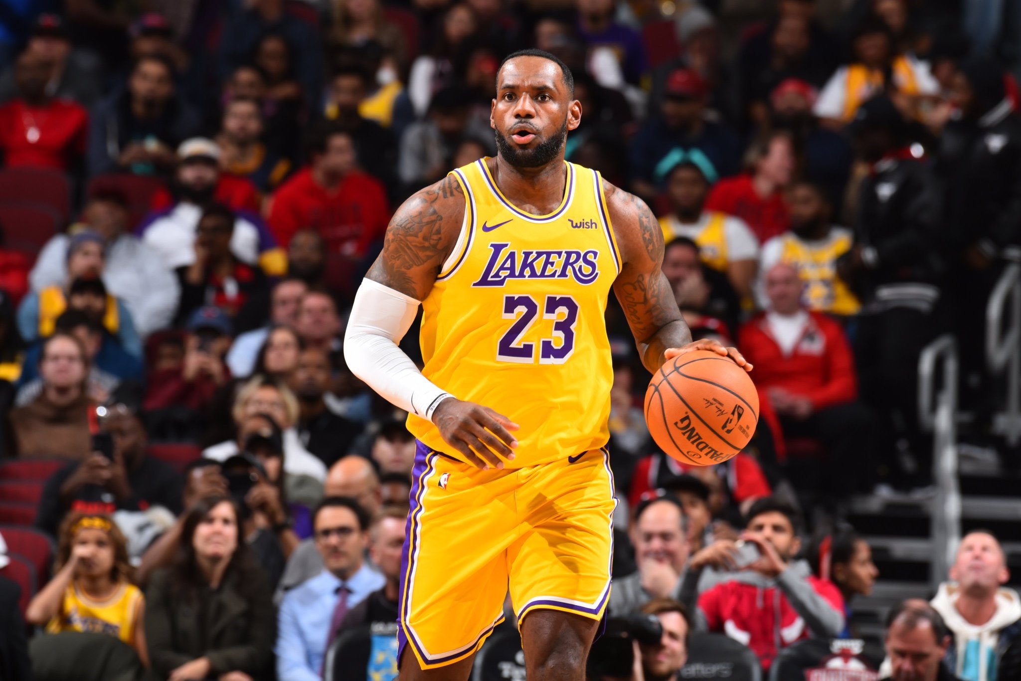 LeBron James se niega a jugar sin público en la NBA Futbol Sapiens